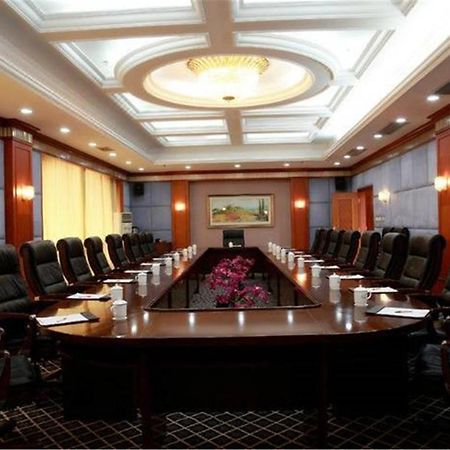 Country Garden Phoenix Hotel Jingmen Екстериор снимка