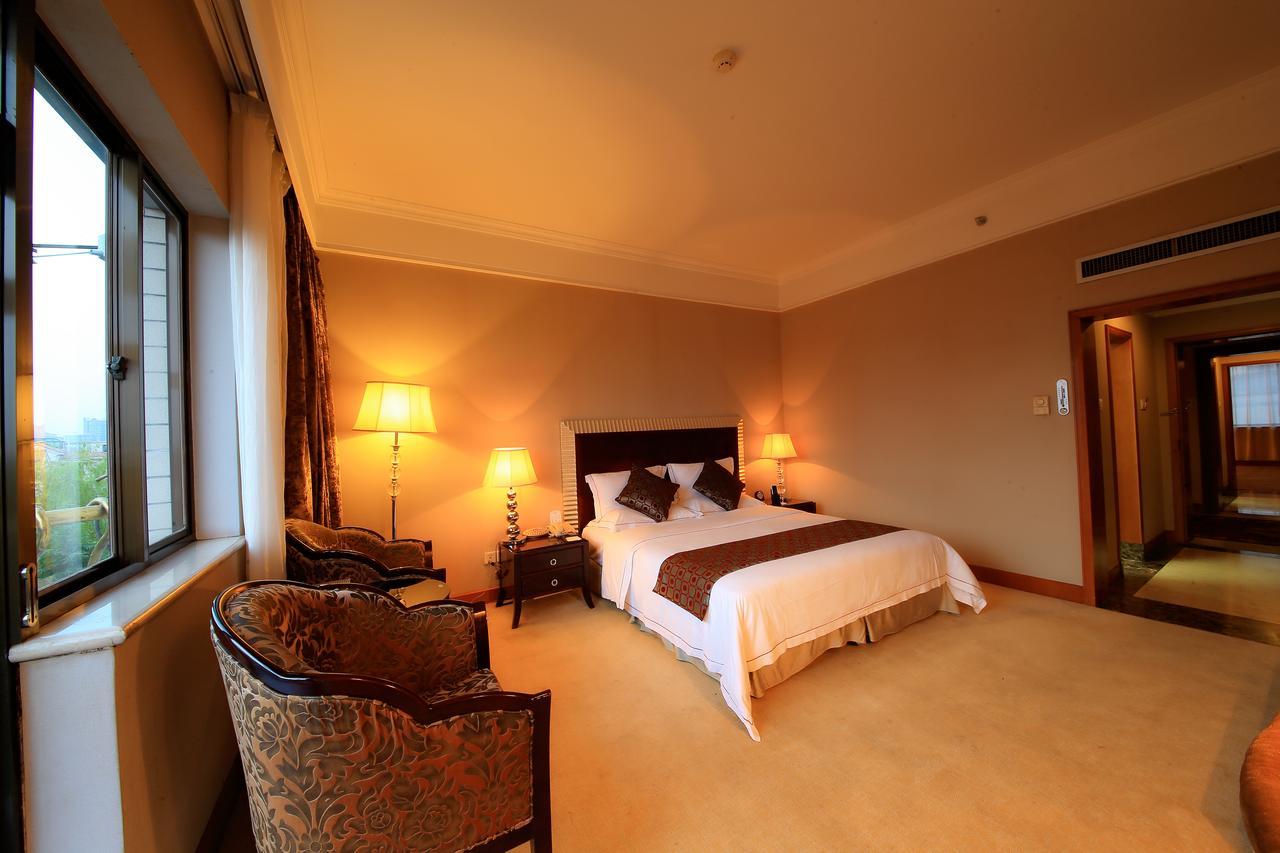 Country Garden Phoenix Hotel Jingmen Екстериор снимка