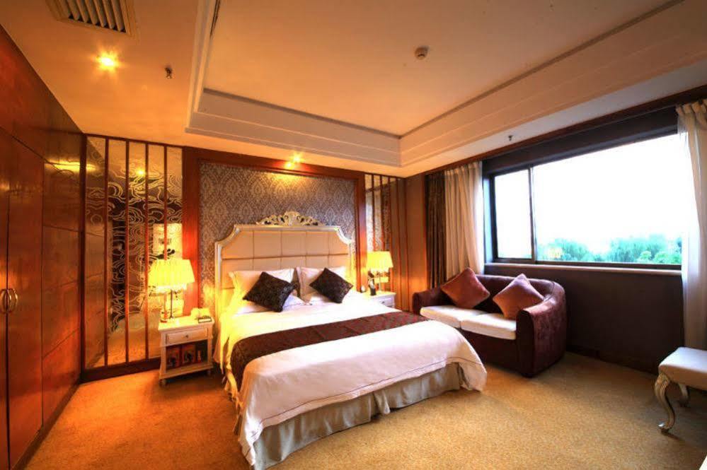 Country Garden Phoenix Hotel Jingmen Екстериор снимка