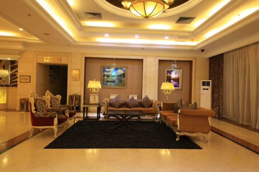 Country Garden Phoenix Hotel Jingmen Екстериор снимка